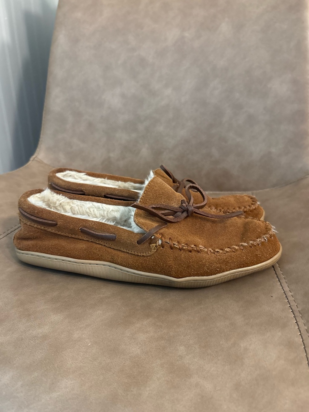 J. Crew brown chestnut furry warm slipper moccasins size 8
